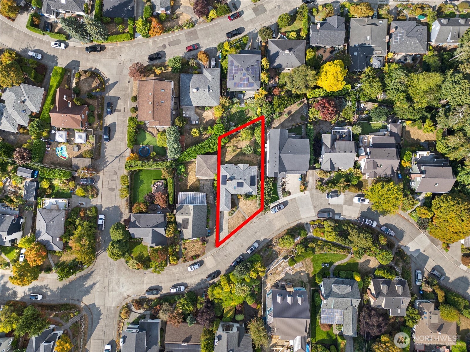 730 West Etruria Street Seattle, WA 98119 - Photo 29 of 32
