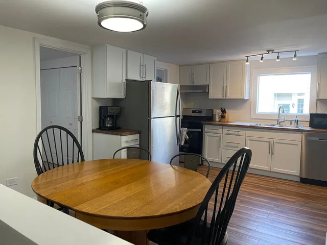 $2,350 | 521 Peyton Street, Unit 100, Geneva, IL 60134