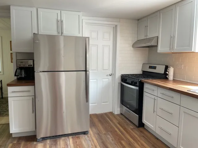 $2,350 | 521 Peyton Street, Unit 100, Geneva, IL 60134