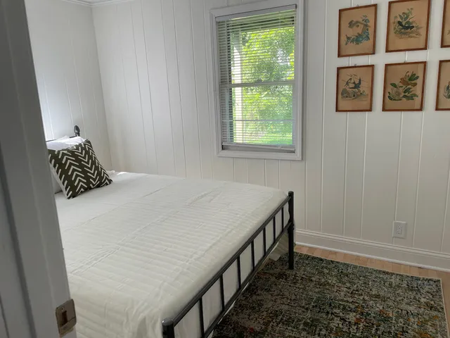 $2,350 | 521 Peyton Street, Unit 100, Geneva, IL 60134