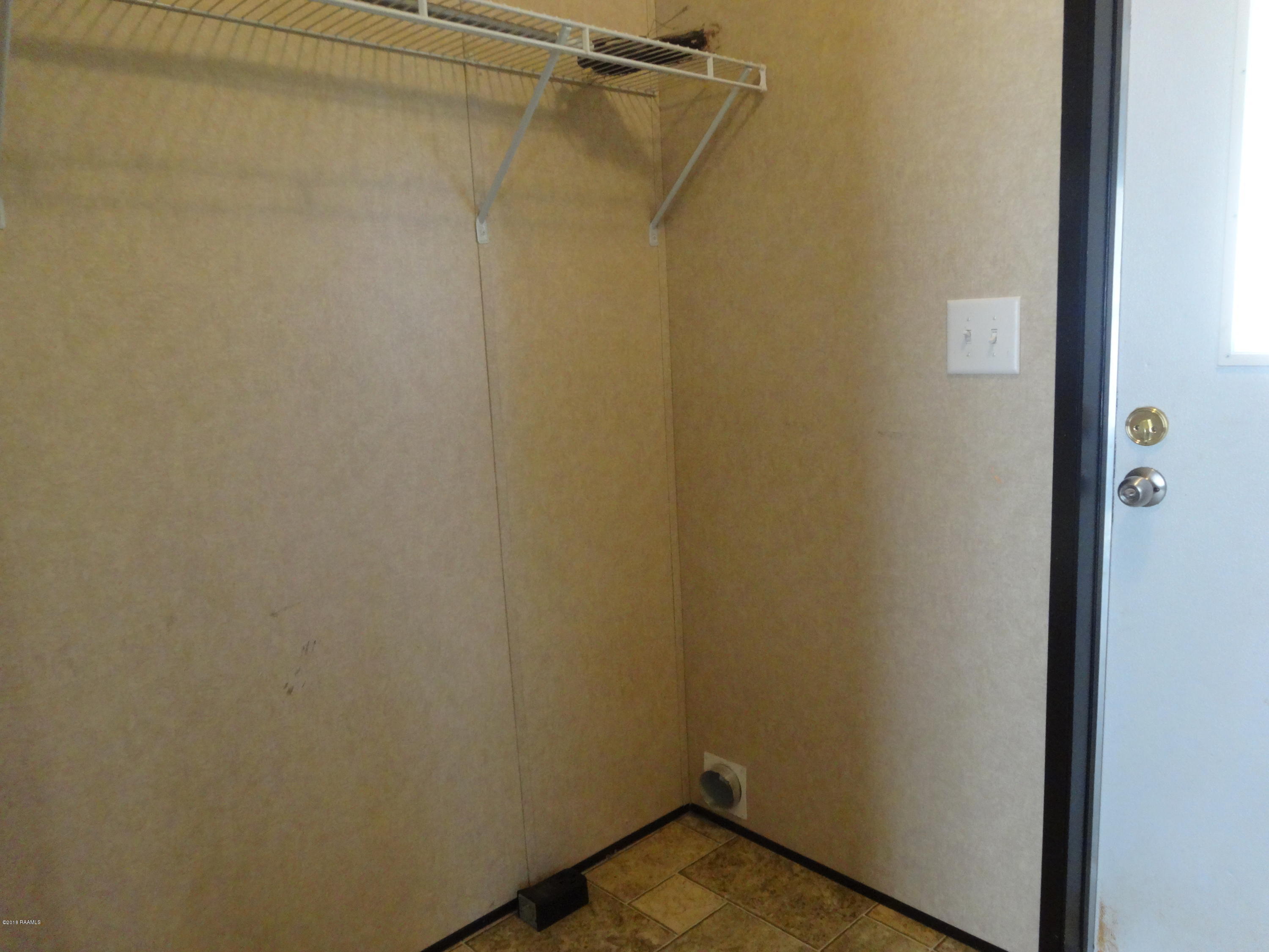 201 La Rue Rhiems Duson, LA 70529 - Photo 14 of 23 Utility/Laundry Room