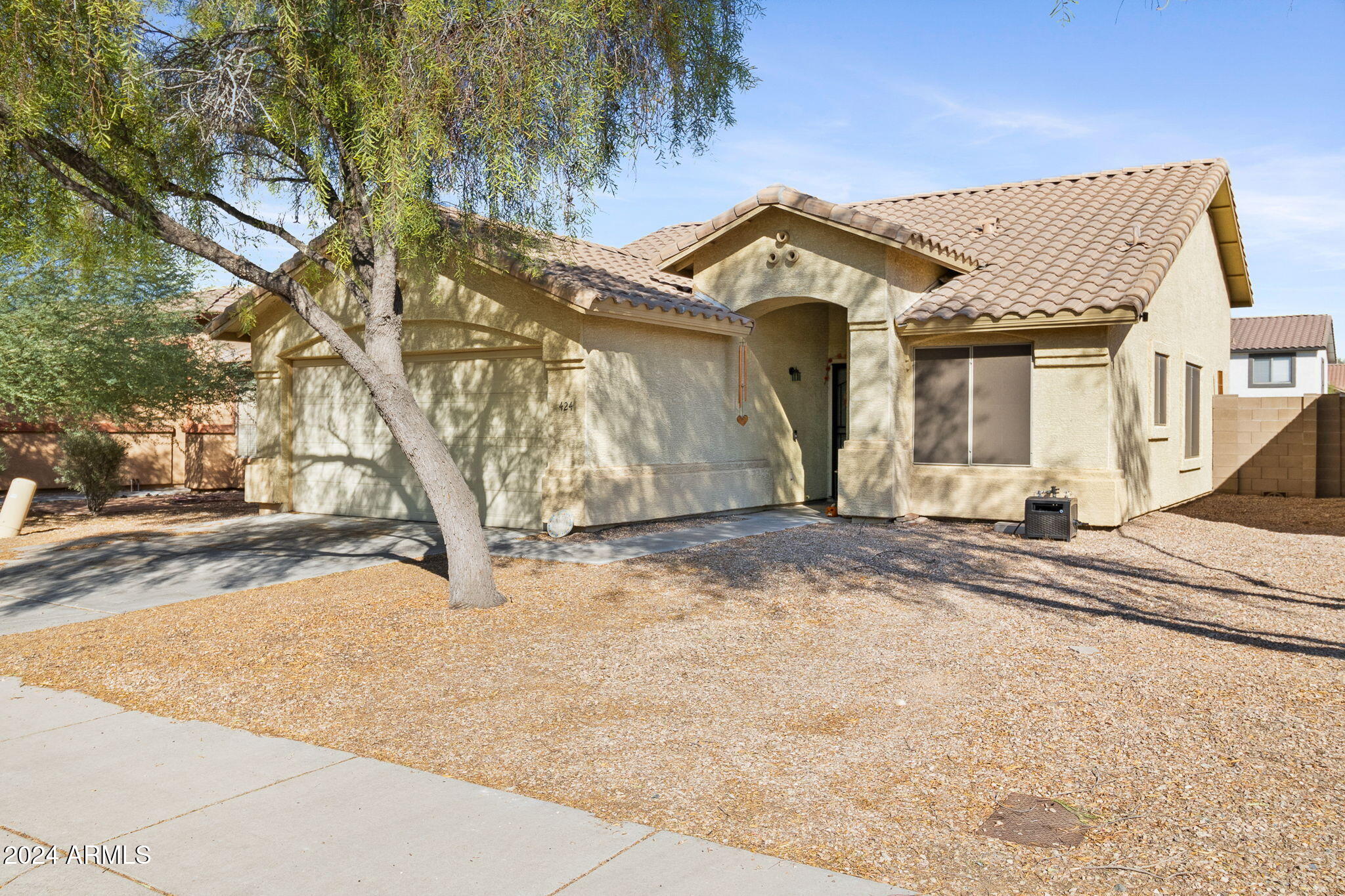 424 West Beverly Rd. Phoenix, AZ 85041 - Photo 2 of 19 6-web-or-mls-8C9A1823-2