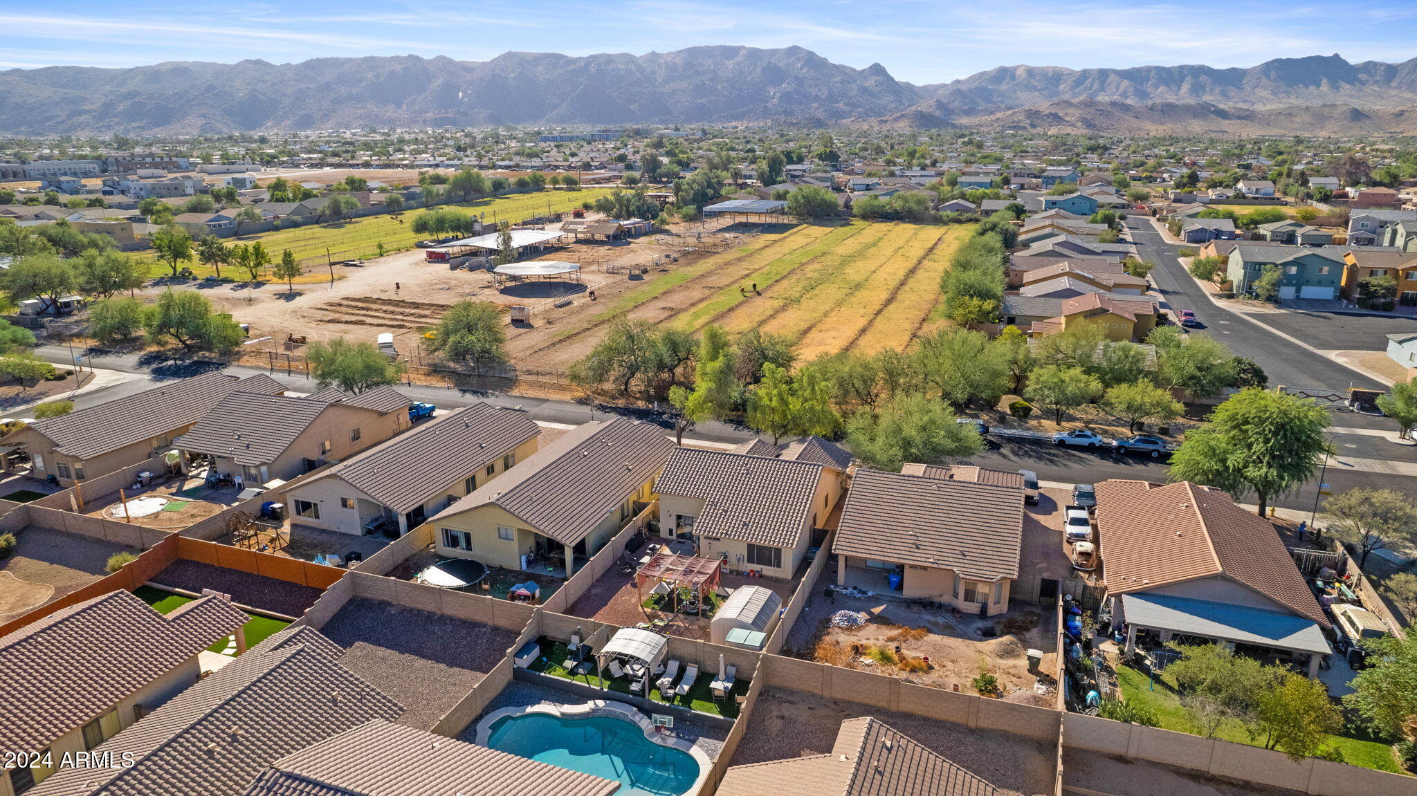 424 West Beverly Rd. Phoenix, AZ 85041 - Photo 4 of 19 2-web-or-mls-DJI_0406