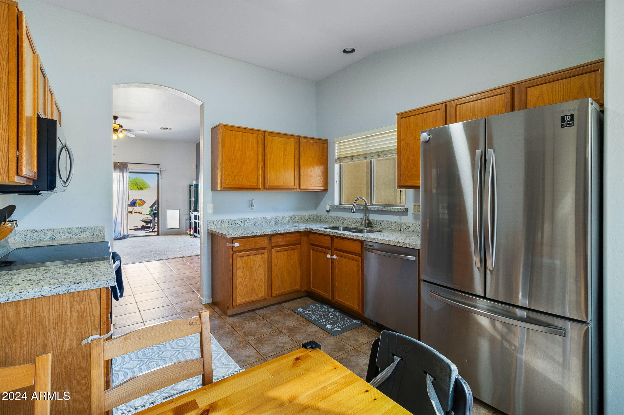 424 West Beverly Rd. Phoenix, AZ 85041 - Photo 8 of 19 11-web-or-mls-8C9A1869-2