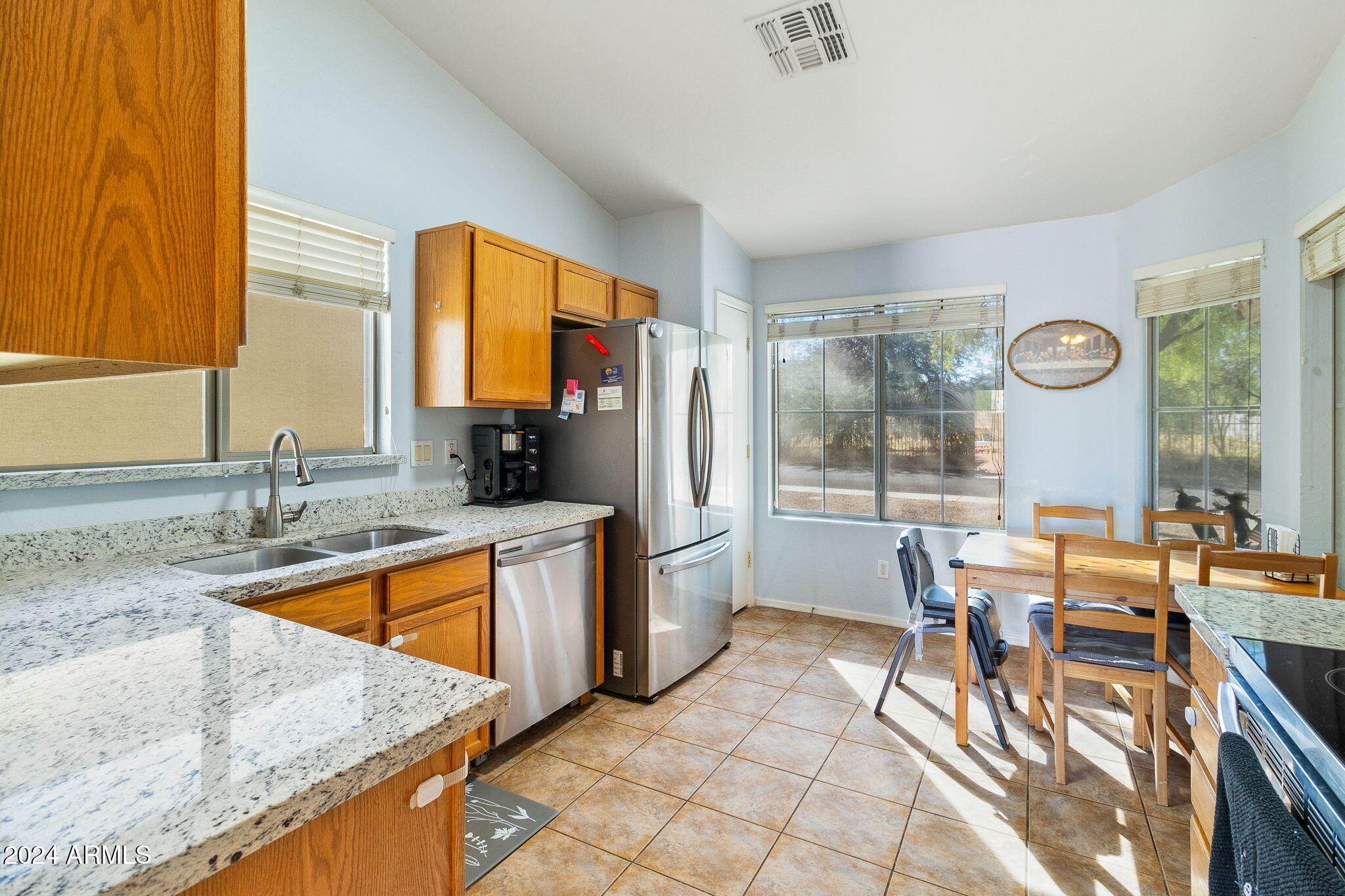424 West Beverly Rd. Phoenix, AZ 85041 - Photo 9 of 19 10-web-or-mls-8C9A1859-2