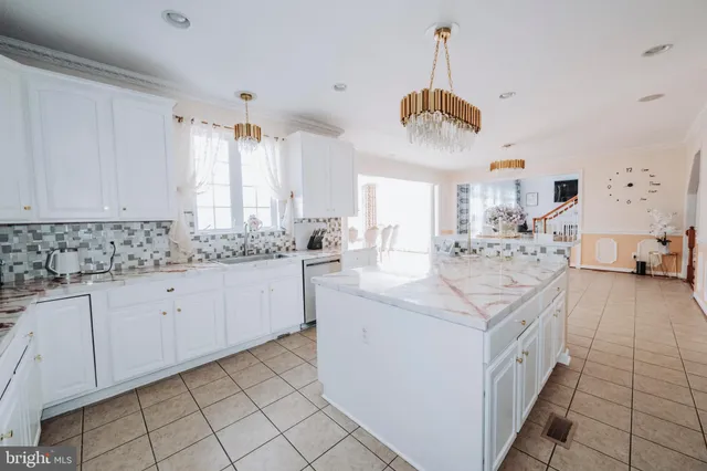 $799,000 | 19338 Paradise Manor Drive, Hagerstown, MD 21742