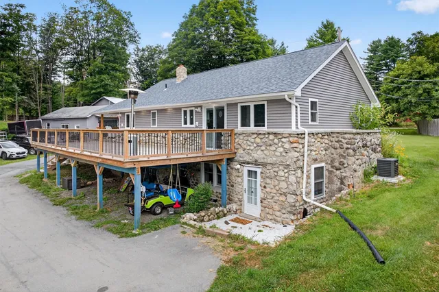a house with view sitting space