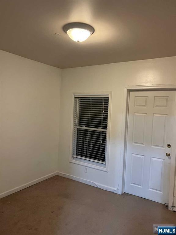 154 Maple Avenue, Unit 2 Wallington, NJ 07057 - Photo 5 of 9