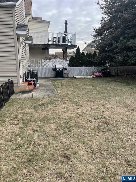 154 Maple Avenue, Unit 2 Wallington, NJ 07057 - Photo 7 of 9