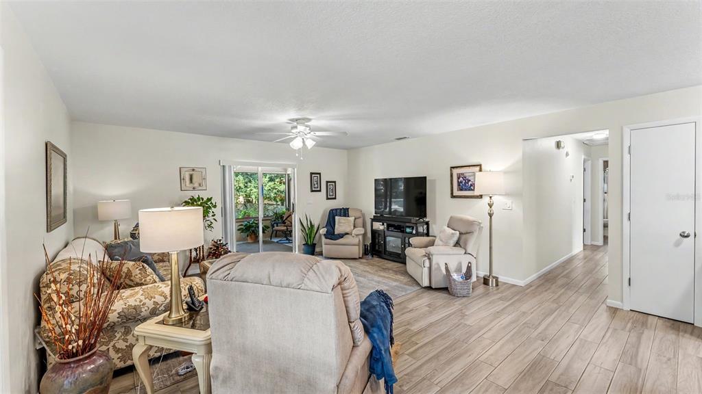 308 High View Lane Lakeland, FL 33803 - Photo 10 of 37