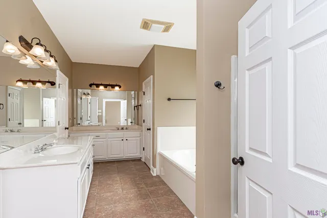 $2,000 | 11180 Peaks Avenue, Walker, LA 70785