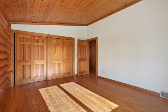 $319,900 | 12112 Hardcastle Road, Brooklyn, MI 49230