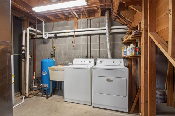 $319,900 | 12112 Hardcastle Road, Brooklyn, MI 49230