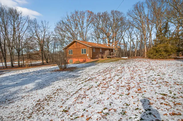 $319,900 | 12112 Hardcastle Road, Brooklyn, MI 49230