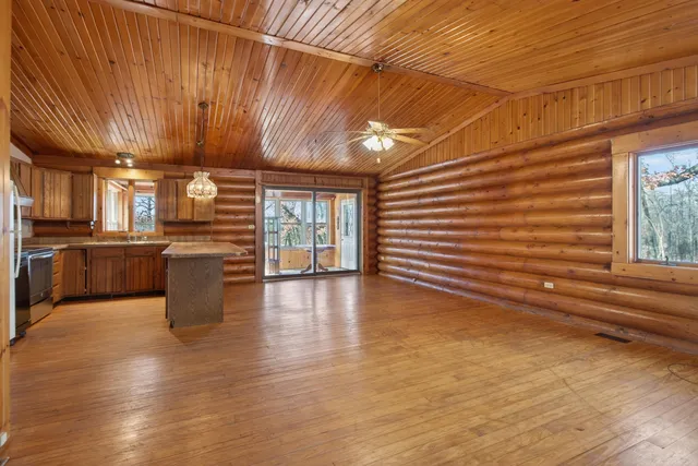 $319,900 | 12112 Hardcastle Road, Brooklyn, MI 49230