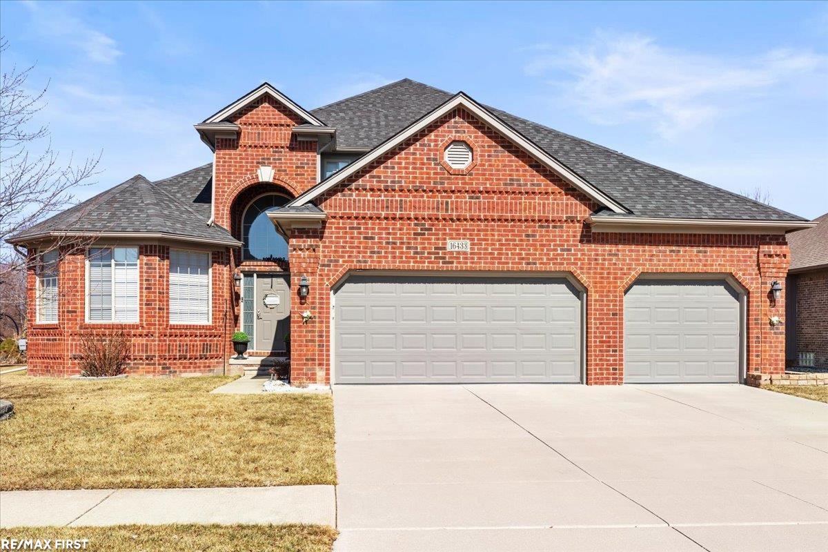 16433 Moore Park Road Macomb, MI 48044 - Photo 2 of 47 50168425-0eacfaff-690c-40b2-babc-343ea237c80e.JPG