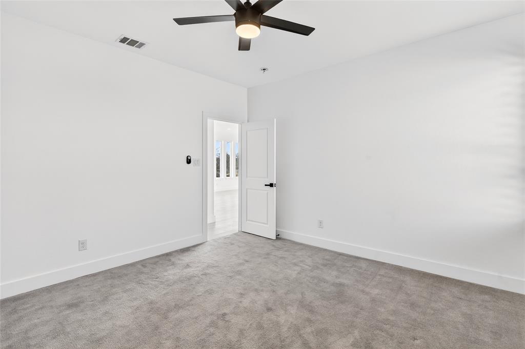 531 West Laureland Road Dallas, TX 75232 - Photo 27 of 38