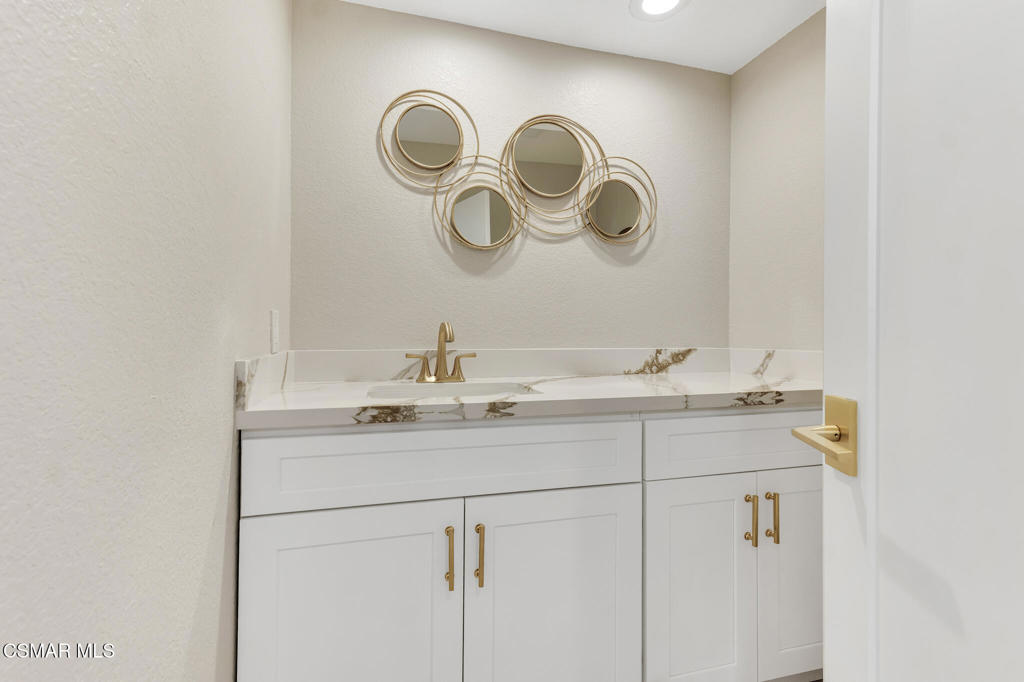 24739 Vía Madera Calabasas, CA 91302 - Photo 16 of 48