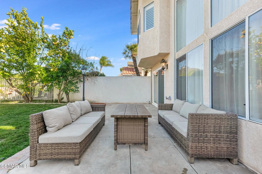 24739 Vía Madera Calabasas, CA 91302 - Photo 40 of 48