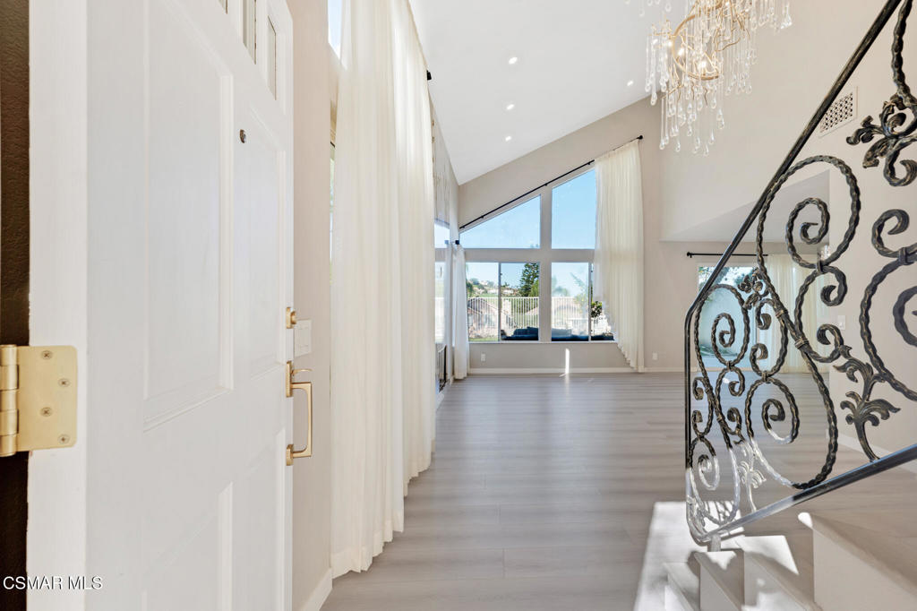 24739 Vía Madera Calabasas, CA 91302 - Photo 4 of 48