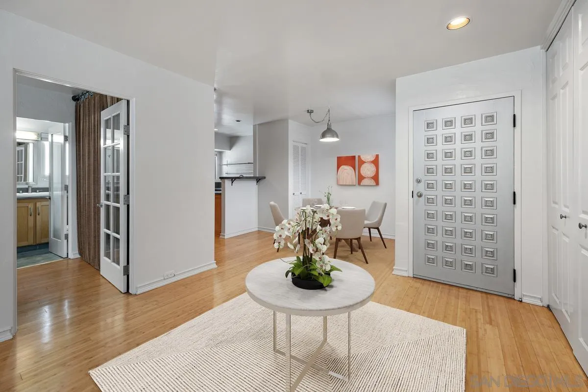 2600 Torrey Pines Road, Unit A31 La Jolla, CA 92037 - Photo 6 of 25 a view of a dining room with furniture