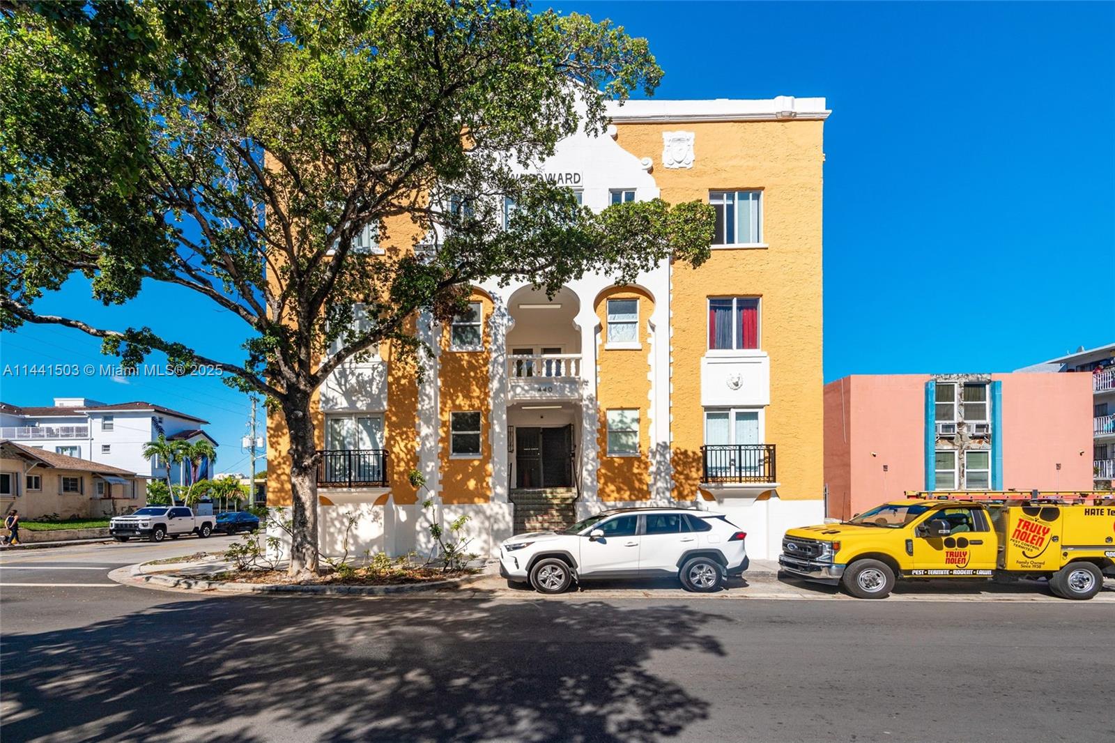 440 Southwest 5th Avenue Miami, FL 33130 - Photo 32 of 46 a view of a street with cars