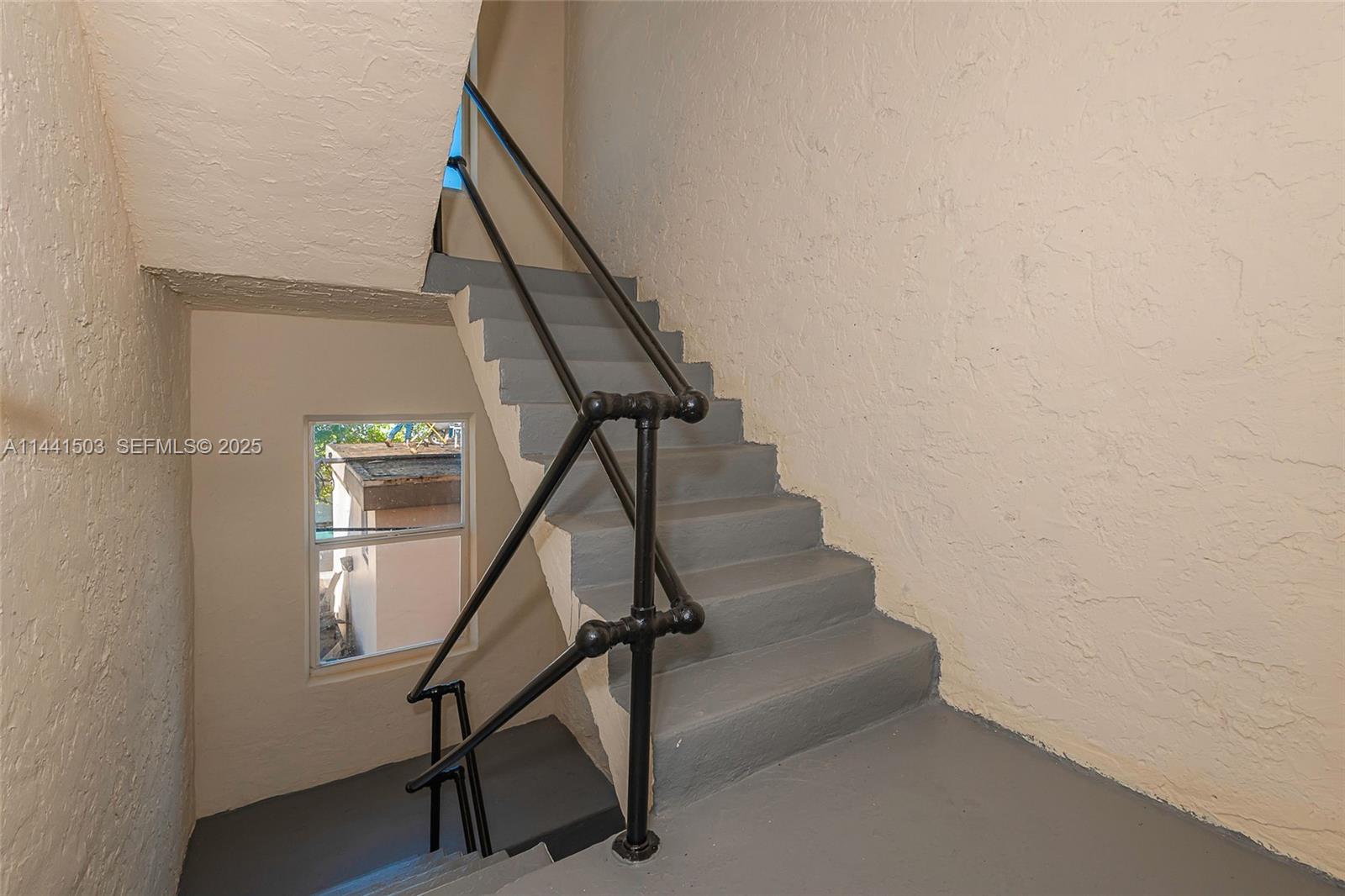 440 Southwest 5th Avenue Miami, FL 33130 - Photo 42 of 46 a view of entryway