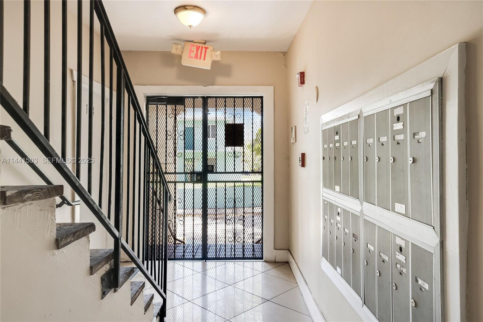 440 Southwest 5th Avenue Miami, FL 33130 - Photo 6 of 46 en view interior of the house