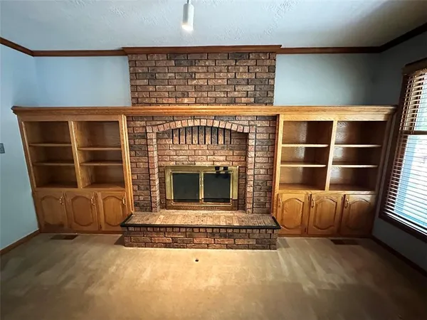 $475,000 | 26320 Hickory Hills Drive, Harrisonville, MO 64701