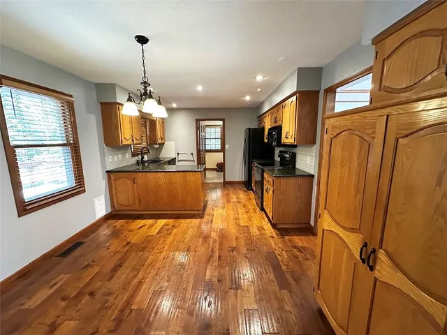 $489,900 | 26320 Hickory Hills Drive, Harrisonville, MO 64701