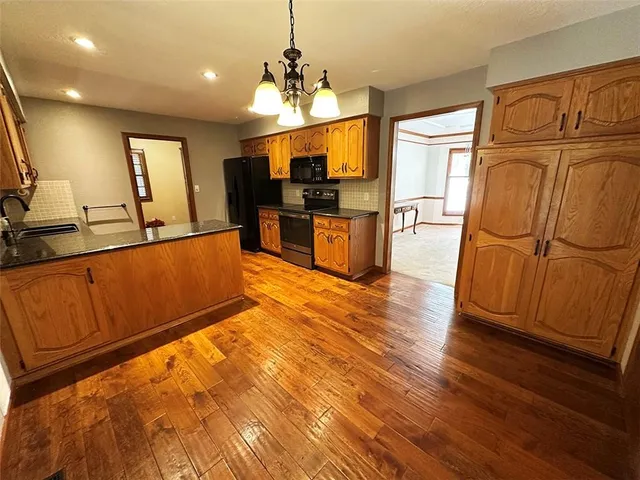 $489,900 | 26320 Hickory Hills Drive, Harrisonville, MO 64701