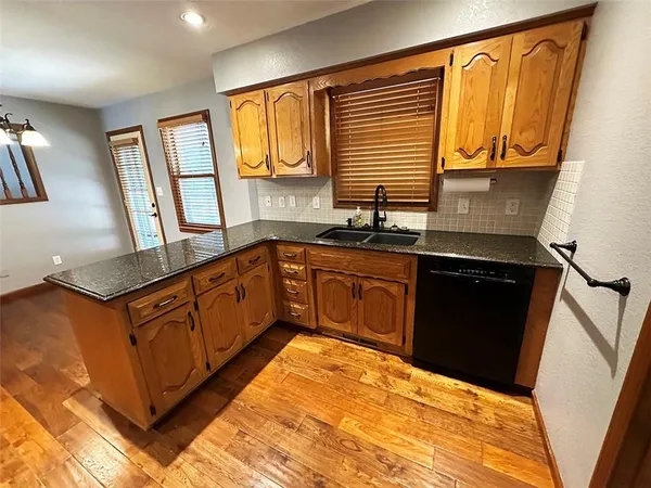 $475,000 | 26320 Hickory Hills Drive, Harrisonville, MO 64701