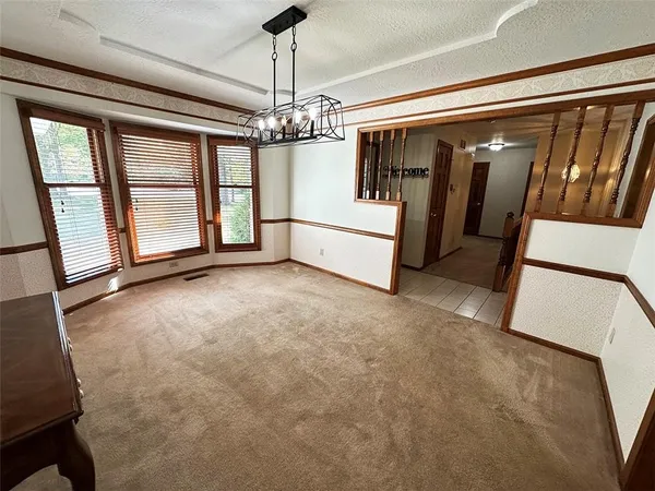 $475,000 | 26320 Hickory Hills Drive, Harrisonville, MO 64701