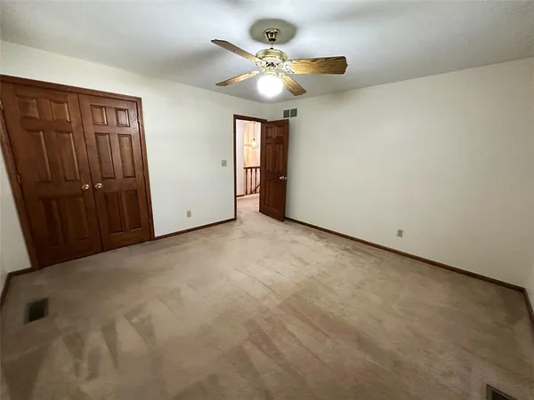 $475,000 | 26320 Hickory Hills Drive, Harrisonville, MO 64701