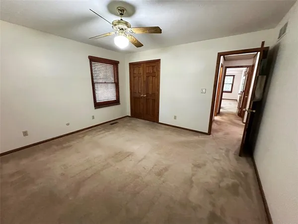 $475,000 | 26320 Hickory Hills Drive, Harrisonville, MO 64701