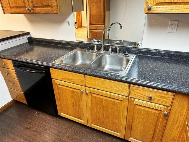 $489,900 | 26320 Hickory Hills Drive, Harrisonville, MO 64701