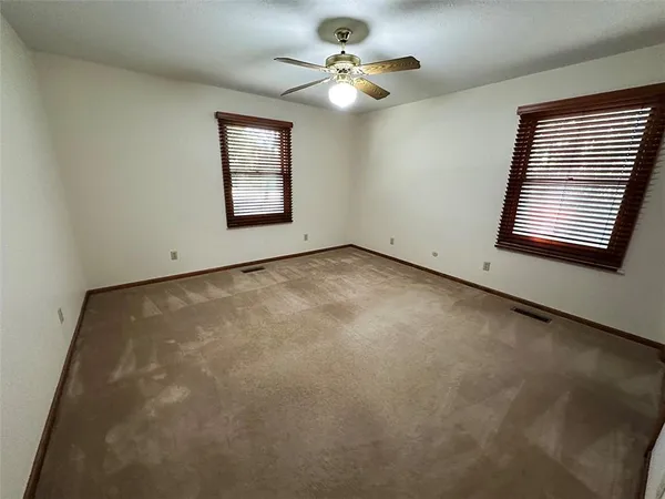 $475,000 | 26320 Hickory Hills Drive, Harrisonville, MO 64701