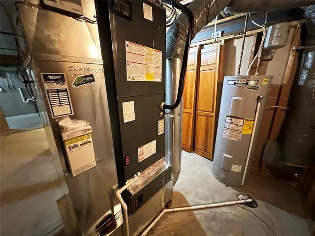 $489,900 | 26320 Hickory Hills Drive, Harrisonville, MO 64701