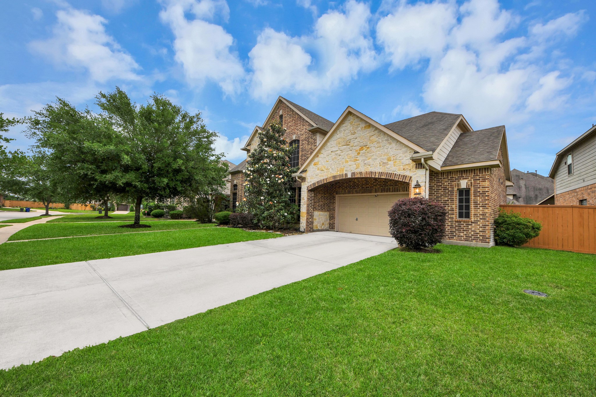 2895 Ragusa Lane League City, TX 77573 - Photo 6 of 50