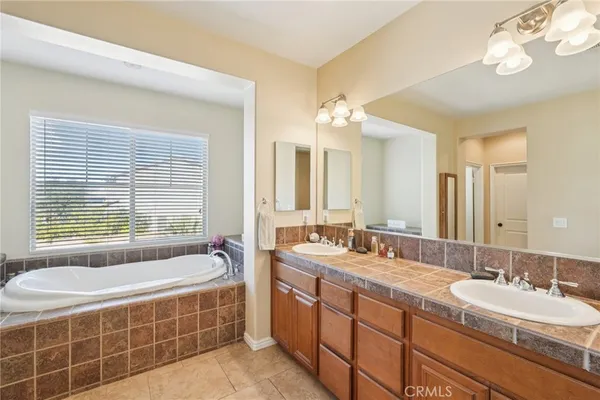 $925,000 | 32728 Shadyview Street, Winchester, CA 92596