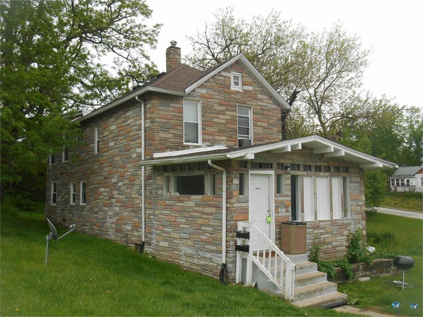 1011 North Ripley Street Davenport, IA 52803 - Photo 1 of 10