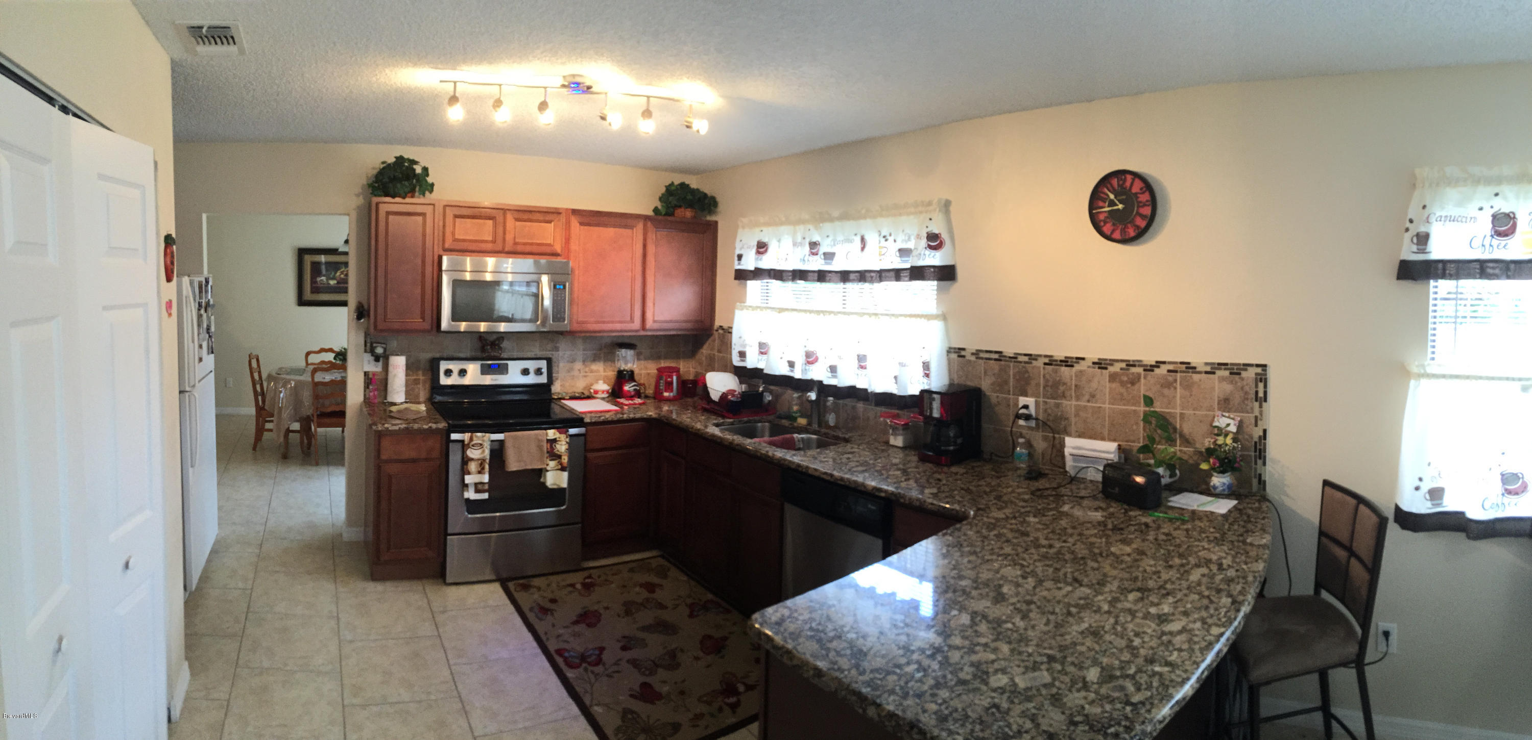 237 Abalone Road Northwest Palm Bay, FL 32907 - Photo 4 of 14 IMG_0727