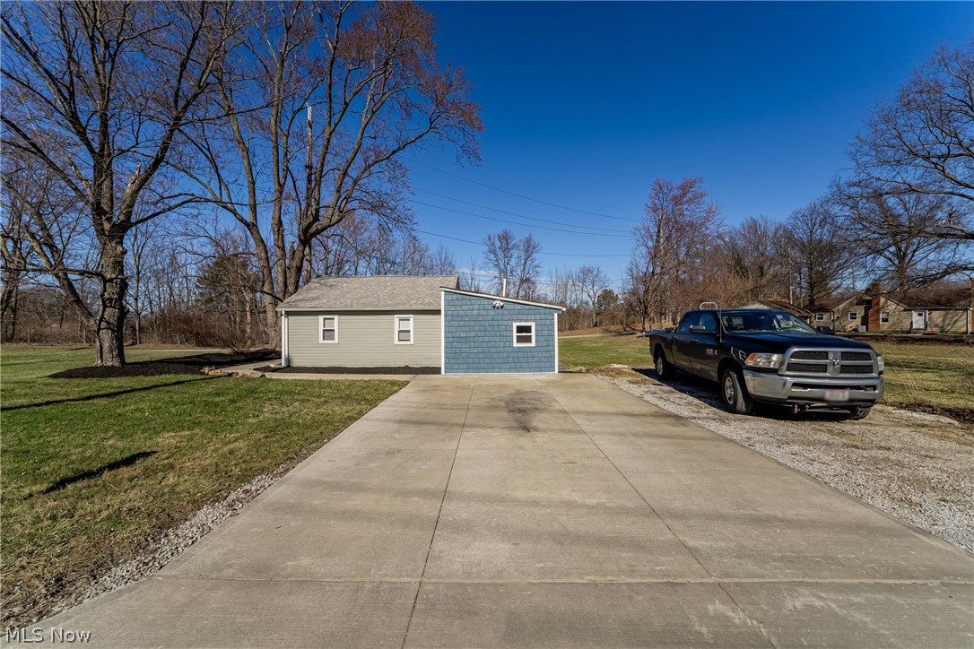 2745 Rockefeller Road Wickliffe, OH 44092 - Photo 30 of 34