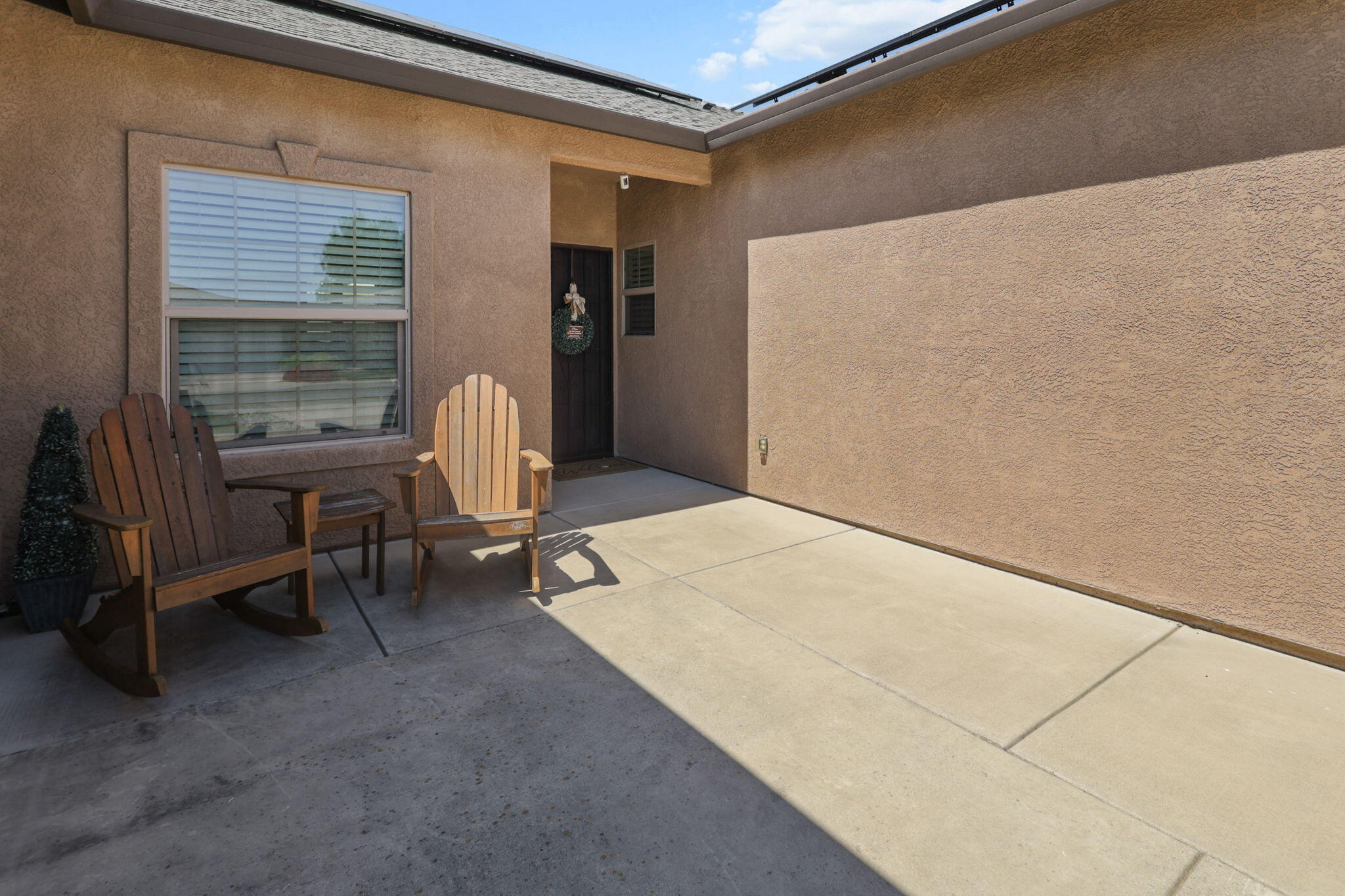 3642 Geyser Way Anderson, CA 96007 - Photo 5 of 46 Welcome home!