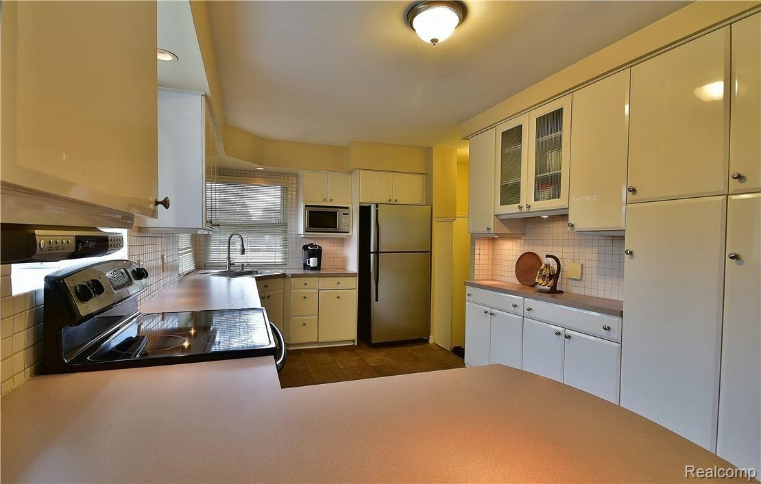 16910 Beverly Road Franklin, MI 48025 - Photo 7 of 49 DSC_0758.JPG