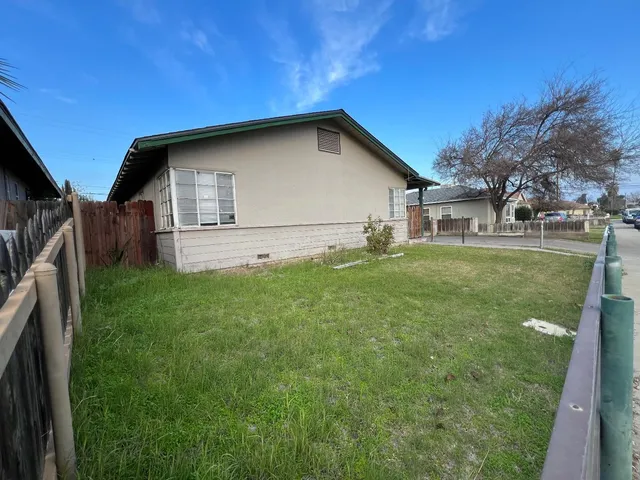 $365,000 | 734 West Hammond Avenue, Fresno, CA 93728