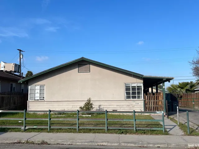 $365,000 | 734 West Hammond Avenue, Fresno, CA 93728