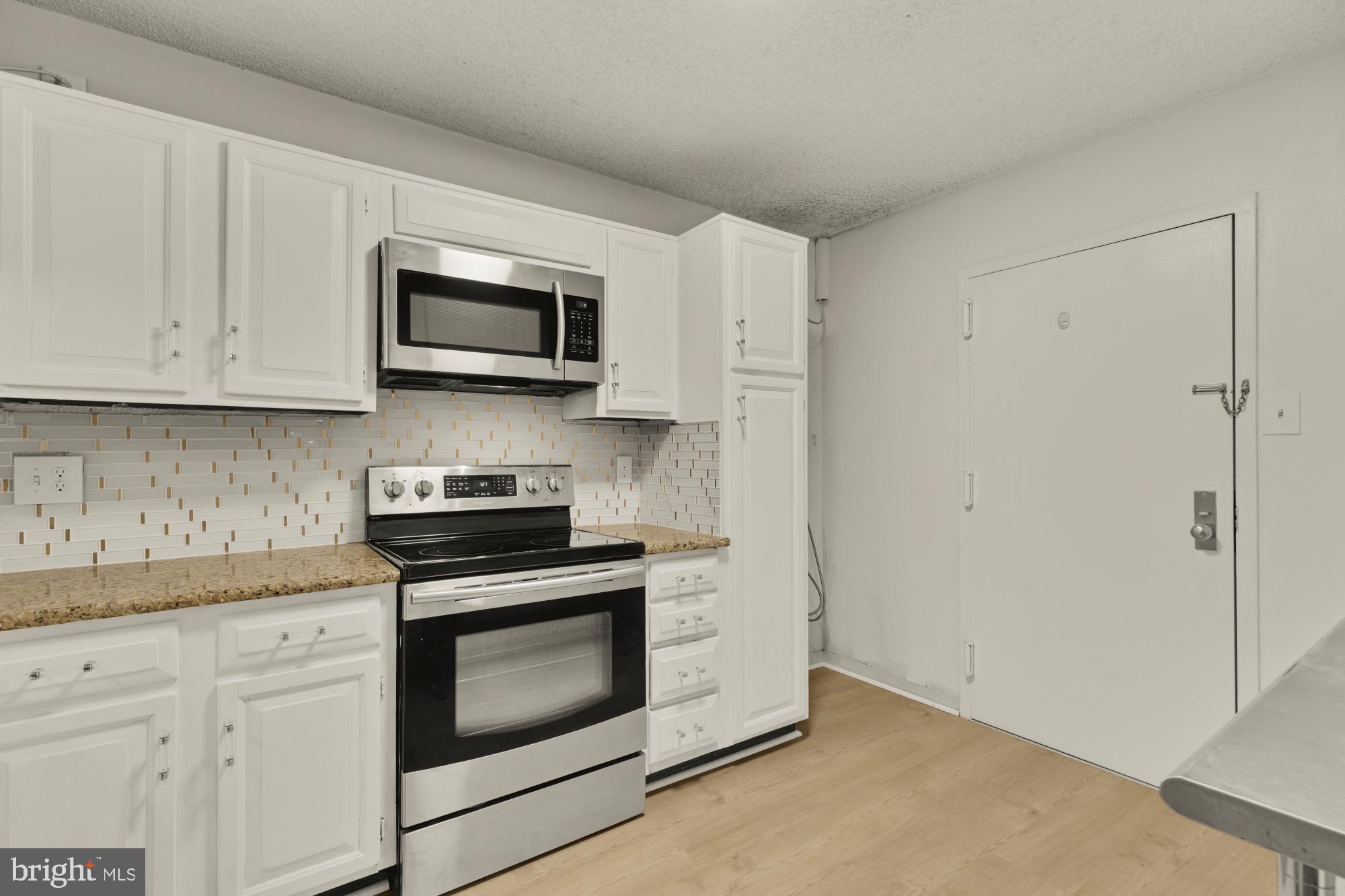 1800 Old Meadow Road, Unit 303 McLean, VA 22102 - Photo 7 of 27