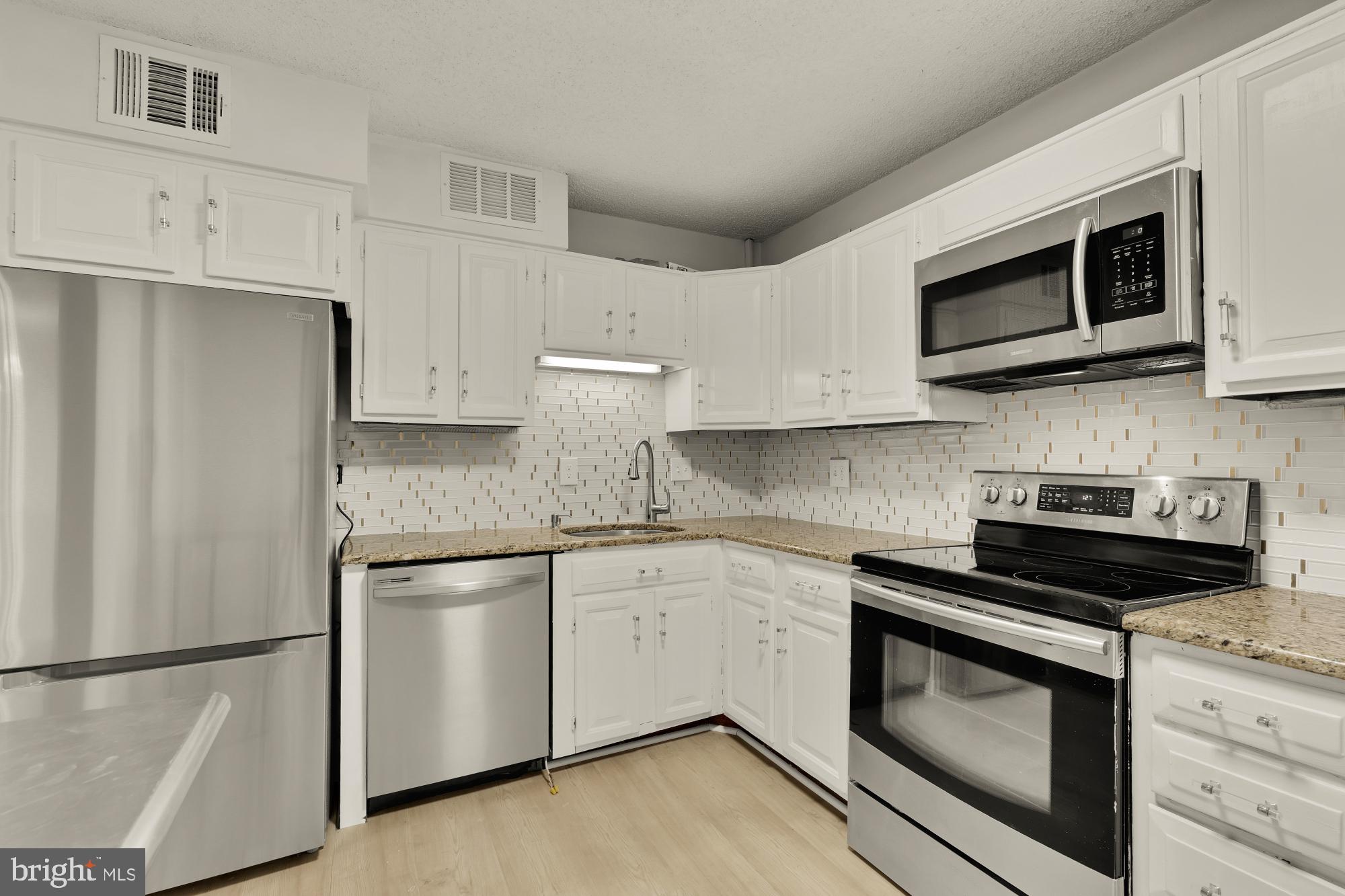 1800 Old Meadow Road, Unit 303 McLean, VA 22102 - Photo 8 of 27