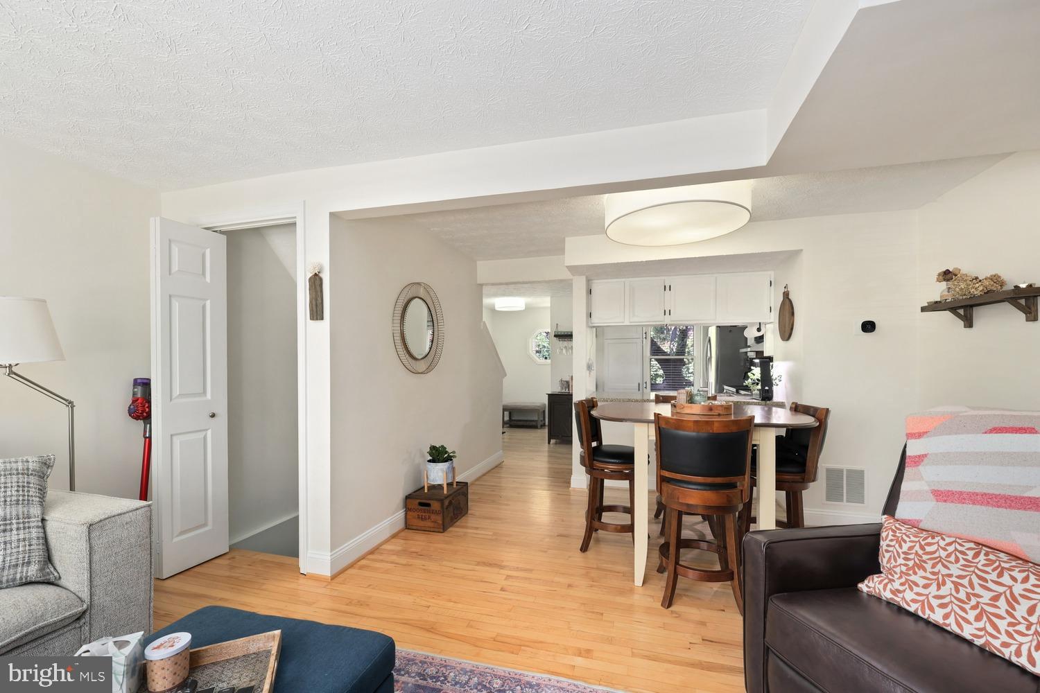 1651 Poplar Grove Drive Reston, VA 20194 - Photo 19 of 45 Gallery Image 19